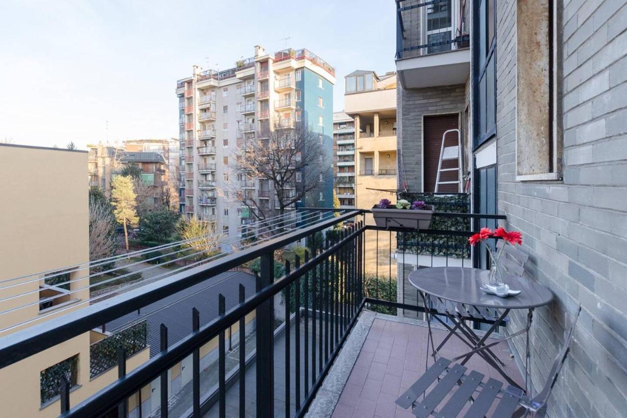 Appartamento moderno San Siro Milano Esterno foto